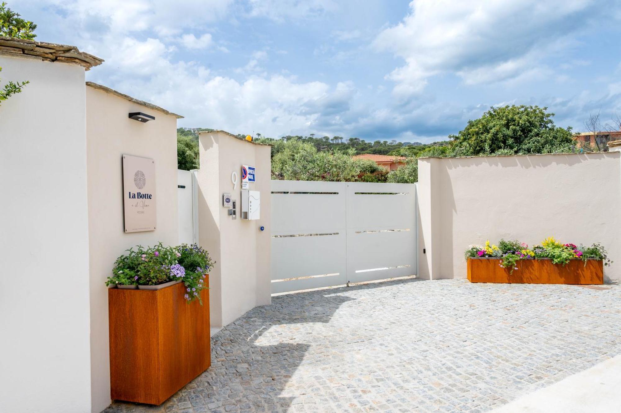 La Botte E Il Vino Rooms Capoterra Exterior photo