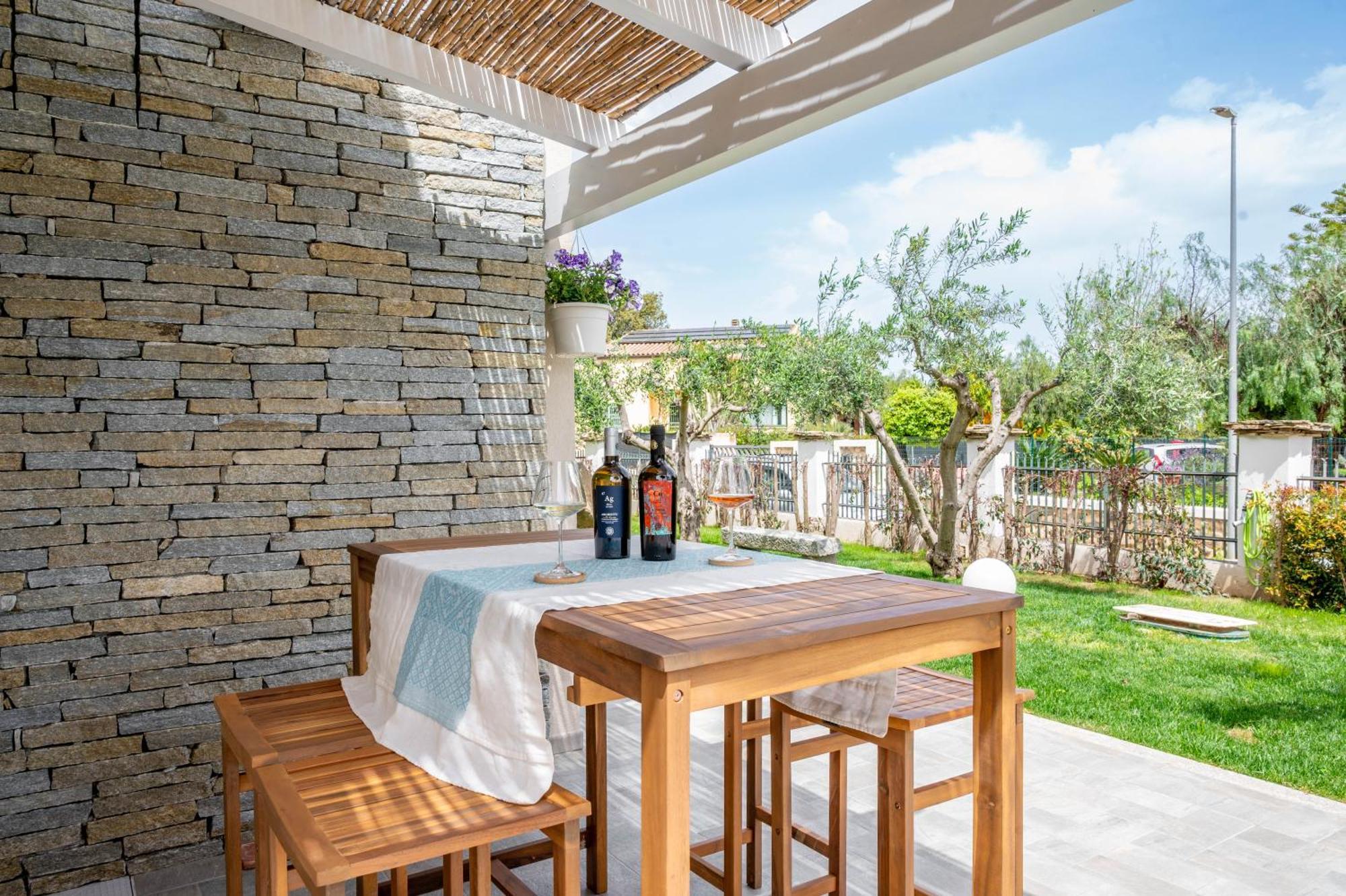 La Botte E Il Vino Rooms Capoterra Exterior photo